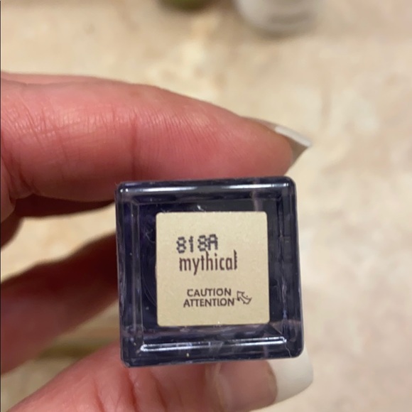 Stila liquid eye shadow - Picture 2 of 2
